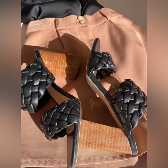 Women’s black block heel - Picture 4 of 4